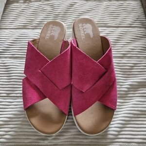 Sorel Women's Fuchsia Crisscross Suede Sandals Size 9